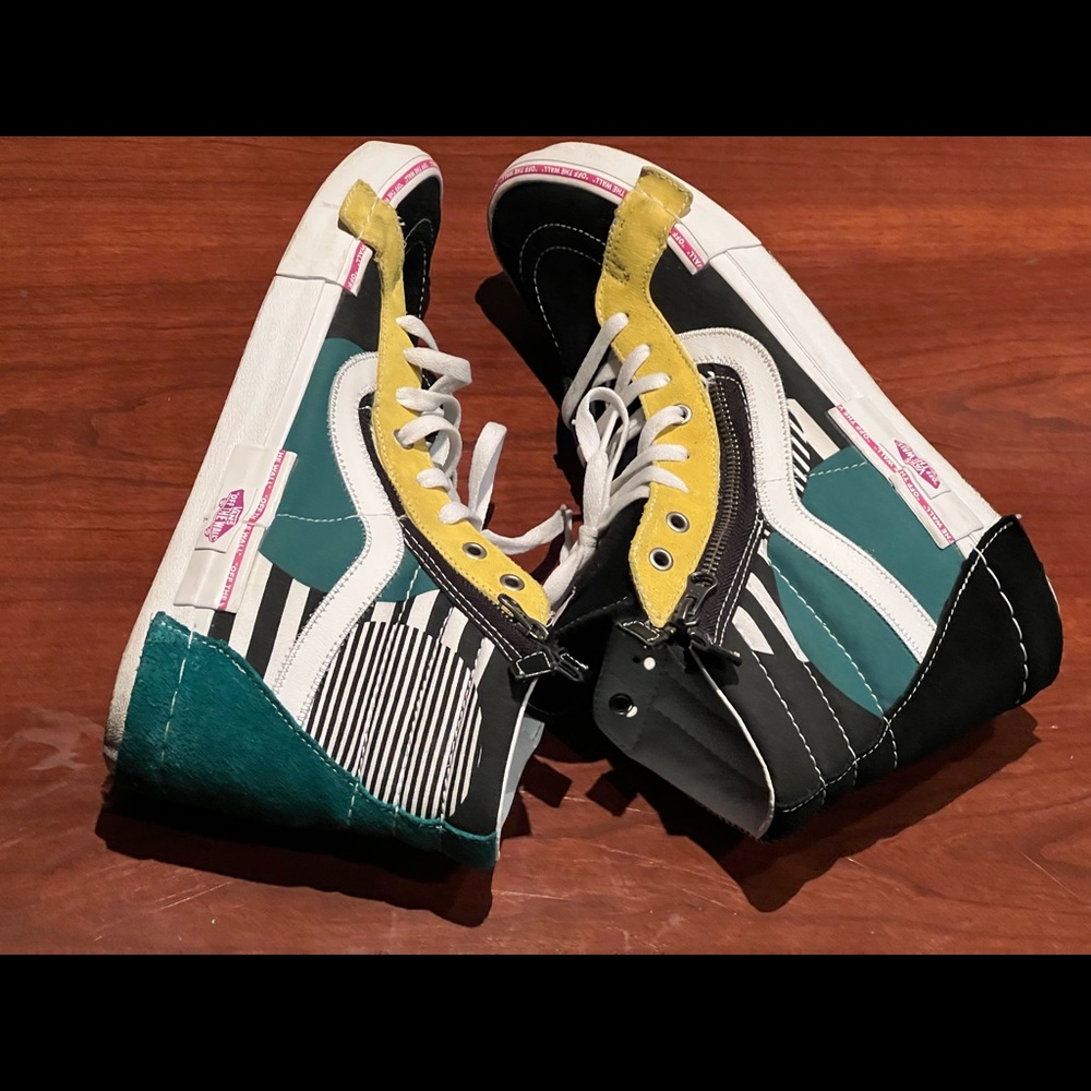 Vans - Picture 2 of 5